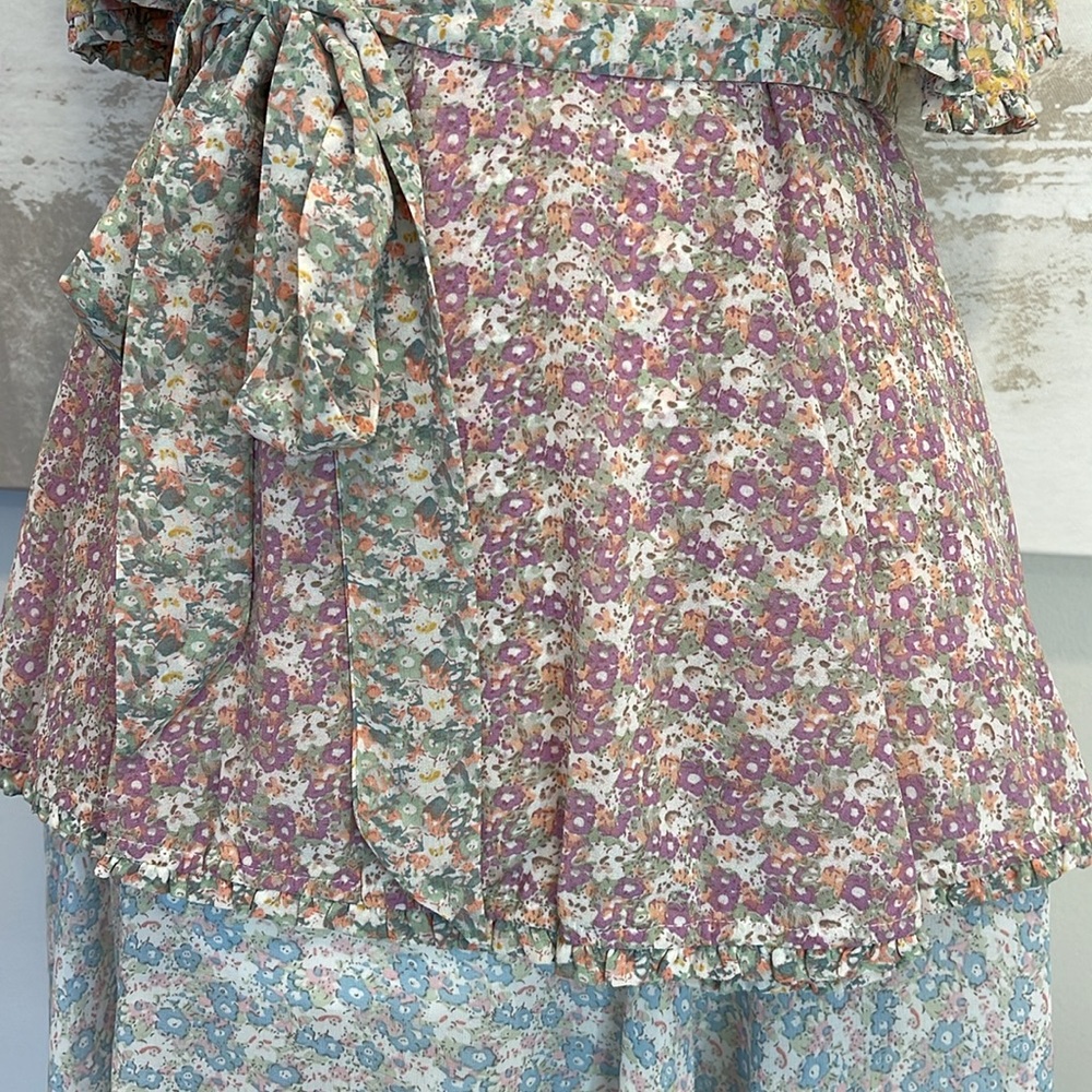 Storia Layered Ruffle Floral Dress - Picture 4 of 8